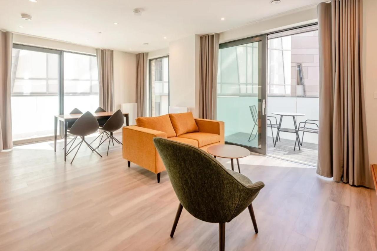 Modern Apartments In Brentford 2 Minutes Walk From Kew Bridge ภายนอก รูปภาพ